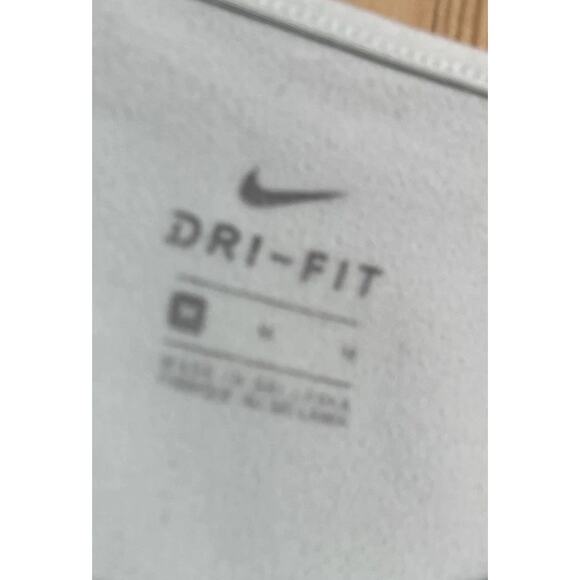 Nike Women's Dri Fit Long Sleeve Mint Size Medium - Picture 6 of 6